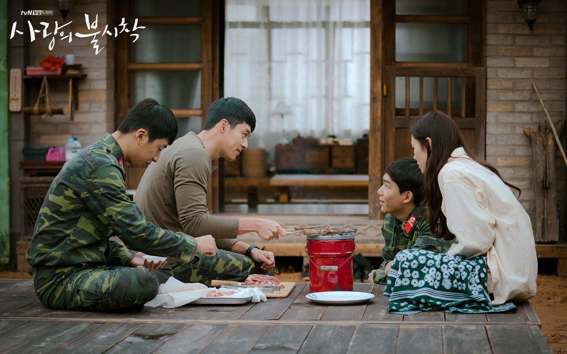 乡村篮球运动示范项目持续推广，促进基层体育普及，乡村篮球活动照片