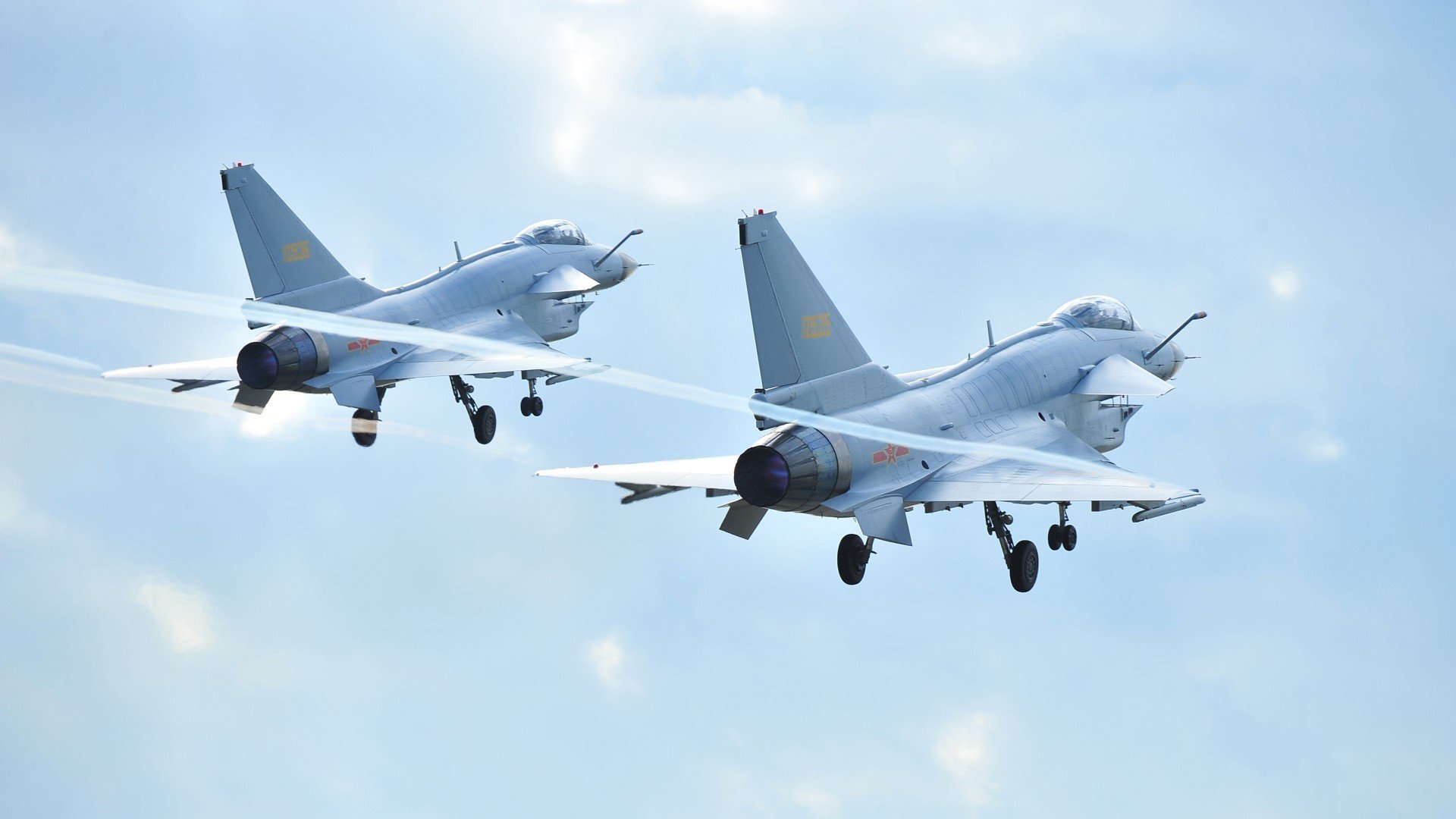 “破纪录时刻！——超越自己、刷新历史的极速瞬间”，突破纪录什么意思