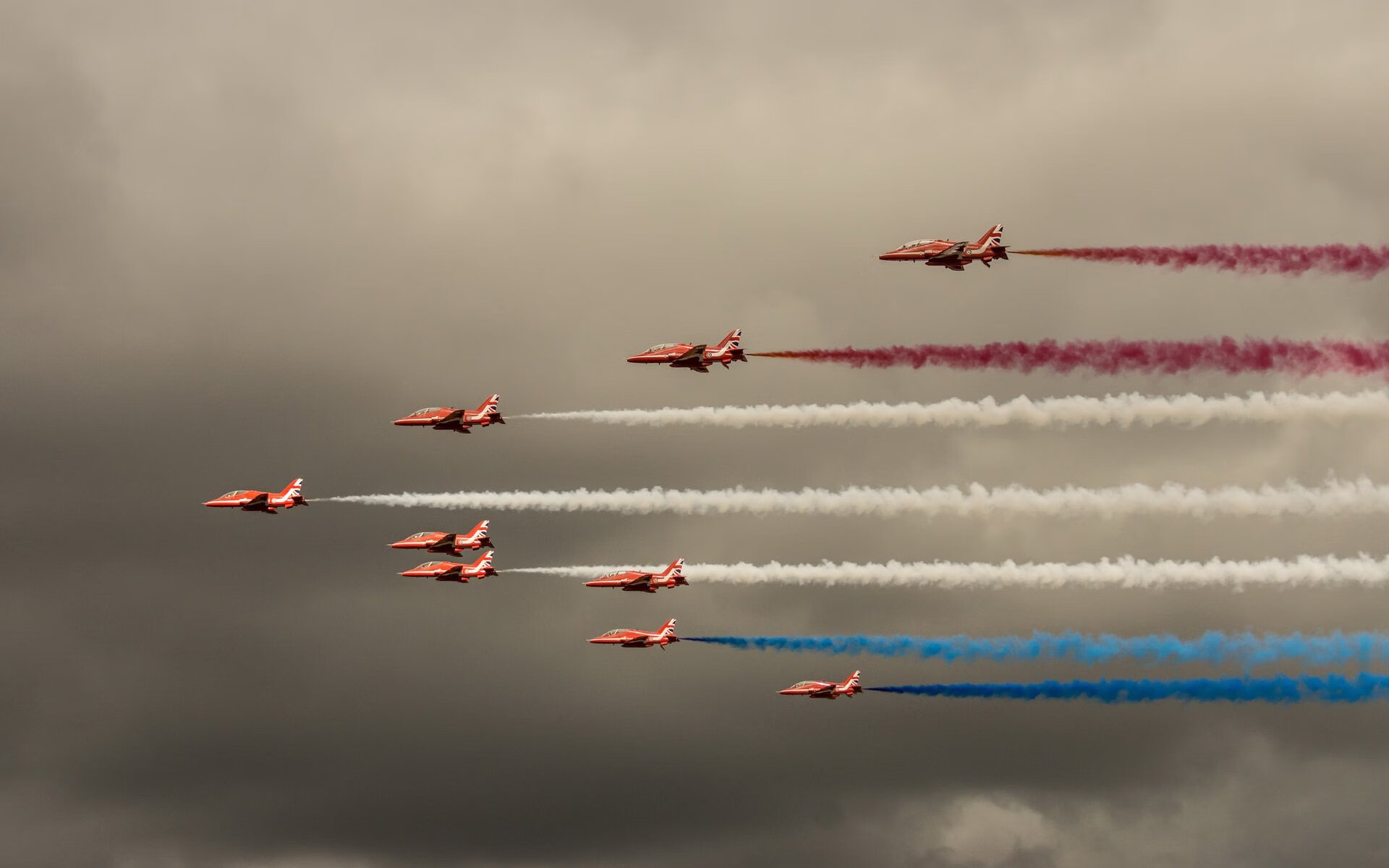 上海国际田径赛谢震业100米再破10秒，谢震业最新200米比赛